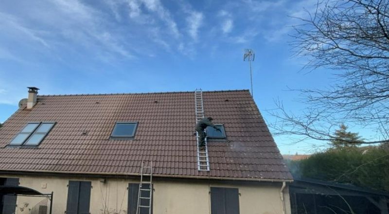 Nettoyage et traitement hydrofuge de toiture à Mogneville